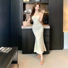 批发实拍毛毛吊带挂脖<b class='q'>连衣裙</b>冬名媛纯欲性感包臀小妈裙礼服加绒内搭裙