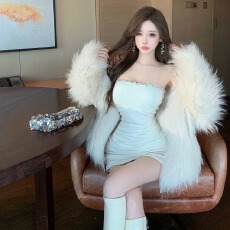 批发实拍实价重工水钻链条一字领抹胸式褶皱包臀收腰显瘦连衣裙