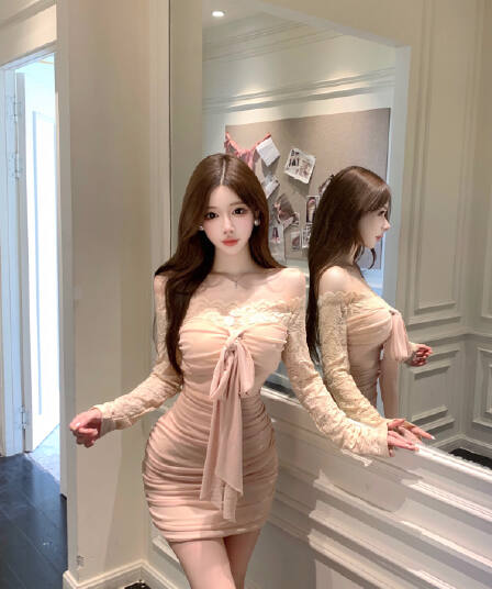실사 2026 가을 새로운 핫걸 타이트 스커트 여성 드레스 세련된 외국 가스 레이스 조각 미니 스커트 프랑스식 치마