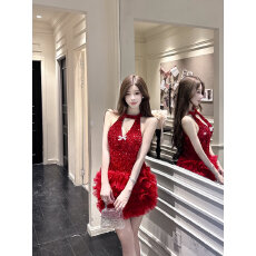 批发实拍千金风挂脖V领生日<b class='q'>连衣裙</b>高级感亮片蓬蓬裙性感露背圣诞战袍