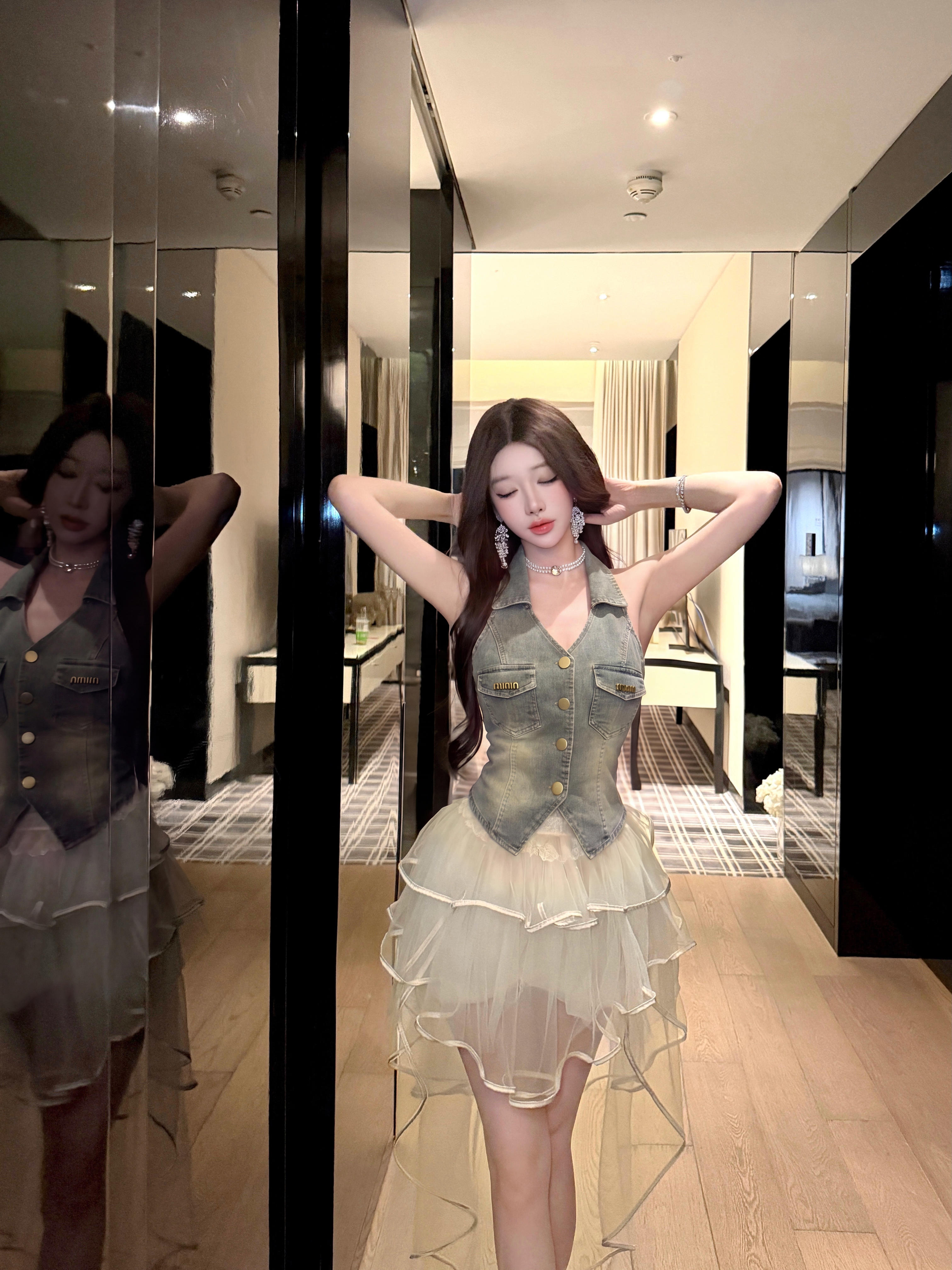 실사 한국 스타일 패션 레트로 데님 조끼 여성 여름 하이웨이스트 끌기 꼬리 망사 치마바지 세련된 외국 가스 세트 완료 착용 가져 가라.