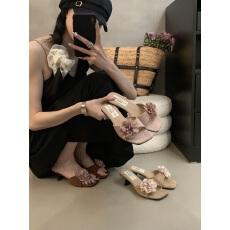 批发度假风法式花朵复古方头露趾凉拖鞋女夏新款粗跟温柔配裙子高跟鞋