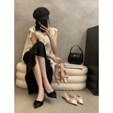 批发2025新款法式低跟银色后空单鞋仙女鞋子外穿夏季尖头气质平底凉鞋