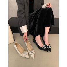 批发小众法式尖头高跟鞋水钻单鞋女鞋子春<b class='q'>秋</b>2025新款夏季黑色通勤瓢鞋