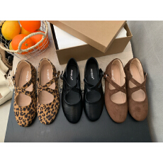 批发交叉设计<b class='q'>百搭</b>款玛丽珍鞋女小众平底芭蕾圆头单鞋