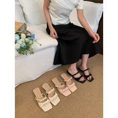 批发法式时尚少女一字拖鞋2026年夏季新款<b class='q'>百搭</b>平底不磨脚凉拖鞋外穿