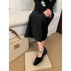 批发复古绒面水钻玛丽珍鞋女2026秋季<b class='q'>新款</b>一字扣带方头单鞋平底芭蕾鞋