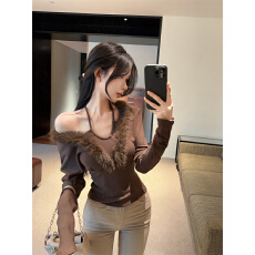 批发实拍实价设计感重工假两件狐狸毛拼接打底上衣女秋冬修身针织衫