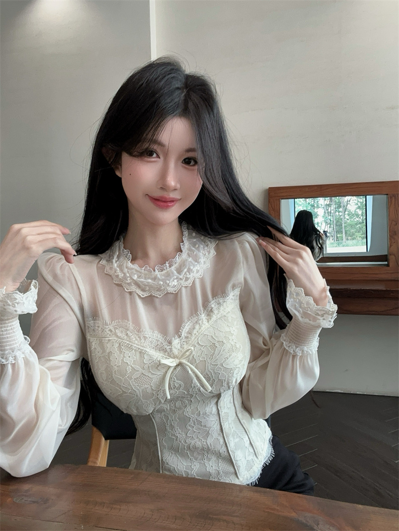 실사 정가 2026 년 이른 봄 레트로 망사 레이스 조각 인사이드 가져 가라. 셔츠 무거운 작업 절묘한 허리 수축 셔츠