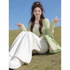 批发绿色<b class='q'>假两件</b>修身内搭打底<b class='q'>针织衫</b>女2026春季巨好看慵懒松弛绝美上衣