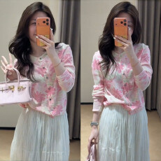 批发韩系巨好看温柔甜美粉色印花<b class='q'>针织</b><b class='q'>开衫</b>女早春新款时尚气质长袖上衣