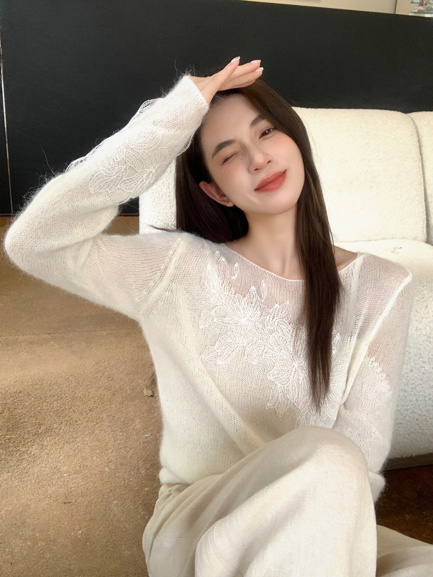 양 낙타 털 보트넥 니트 스웨터 여성 부드러운 찹쌀 부드러운 바람 품격 홀로우 아웃 맨위