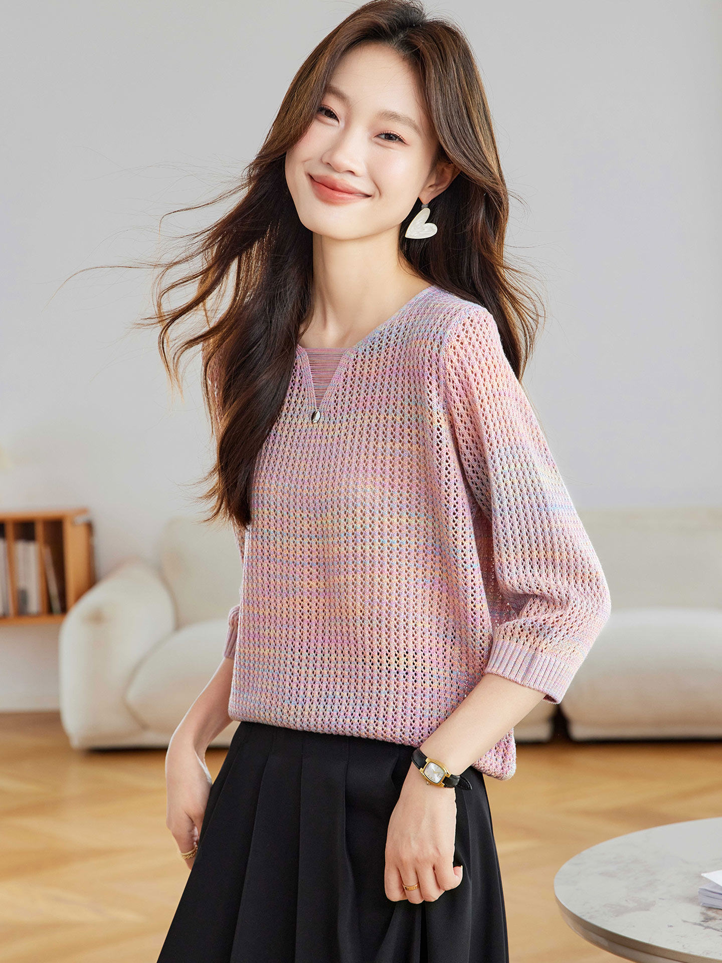 이른 봄 7부 소매 니트 스웨터 여성 2026 새로운 디자인 센스 스트라이프 그라데이션 루즈핏 캐주얼 맨위 패션 출퇴근