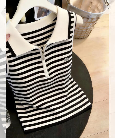 흑백 줄무늬 POLO 칼라 민소매 티셔츠 여성 여름 2026 새로운 고유 한 아름다운 miu 첨부 된 의류 출퇴근 착용 가져 가라.