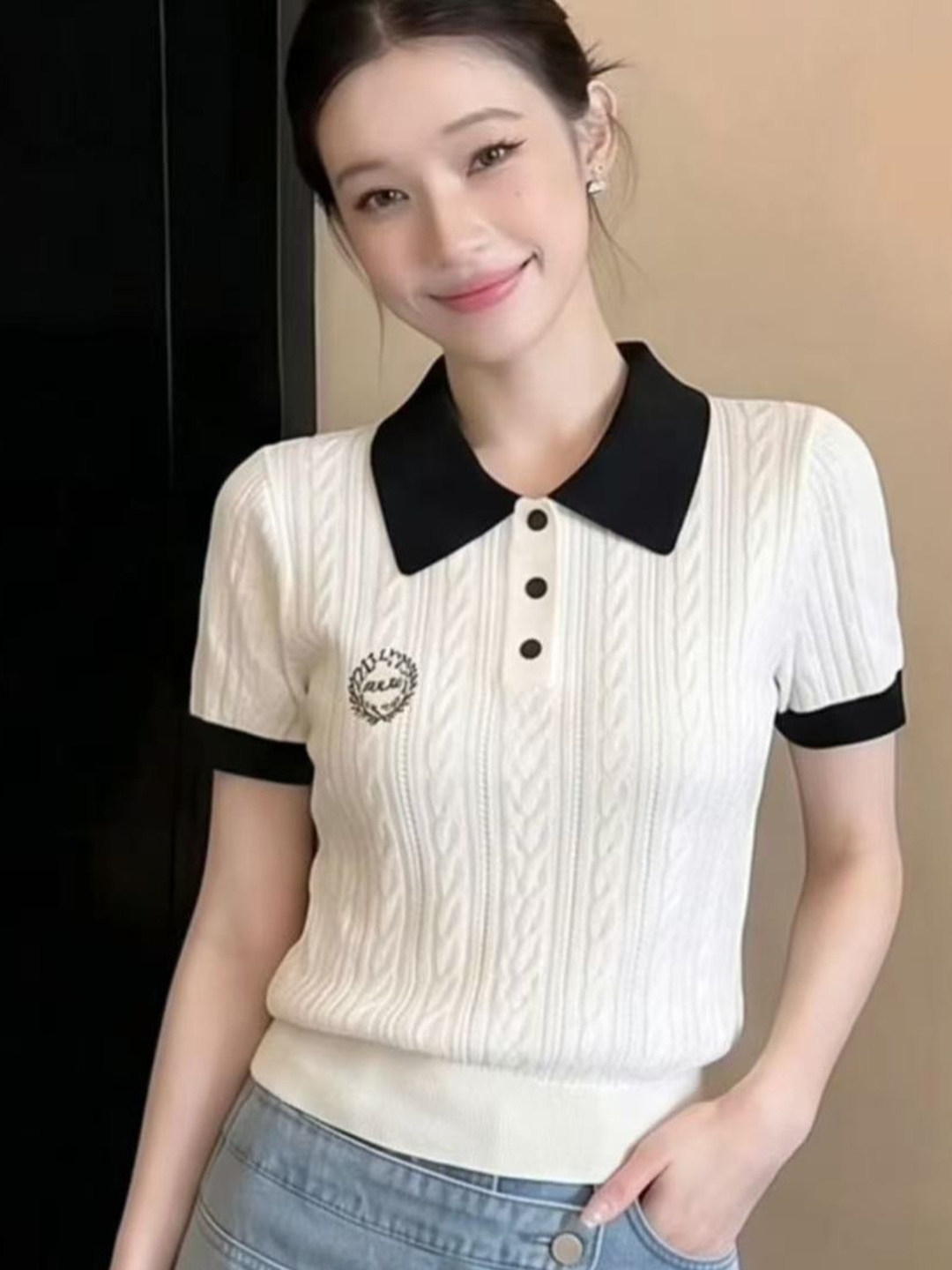 학원 스타일 착용 가져 가라. 배색 POLO 칼라 꽈배기 니트 스웨터 여성 2026 여름 연령 감소 다용도 반팔 얇은 스타일 맨위