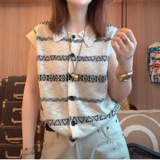 批发设计感蕾丝领拼接无袖<b class='q'>针织</b>上衣女2026夏新款韩系百搭显瘦百搭上衣