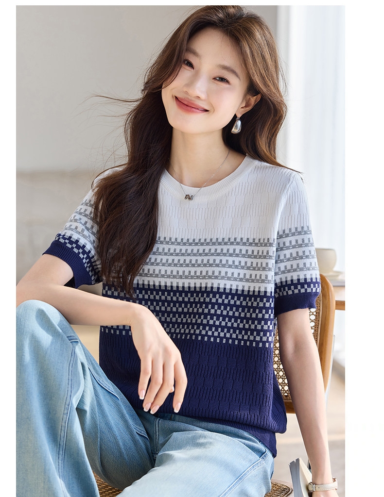 배색 자카드 얼음 실크 반팔 티셔츠 여성 2026 새로운 여름 얇은 스타일 니트 스웨터 슈퍼 화재 연령 감소 긍정적 인 어깨 의류