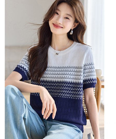 배색 자카드 얼음 실크 반팔 티셔츠 여성 2026 새로운 여름 얇은 스타일 니트 스웨터 슈퍼 화재 연령 감소 긍정적 인 어깨 의류