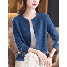 批发<b class='q'>时尚</b>气质羊毛衫女针织开衫春秋新款妈妈短款毛衣外套圆领外穿