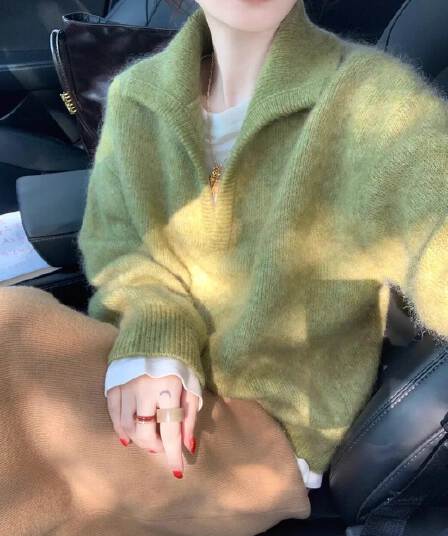 유럽 상품 녹색 V넥 모헤어 스웨터 여자 가을 겨울 느긋한 고급 센스 두꺼운 폴로 칼라 니트 맨위