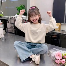 批发<b class='q'>女童</b>卫<b class='q'>衣</b>春秋百搭新款儿童长袖圆领上衣女大童秋季蝴蝶结<b class='q'>打底衫</b>