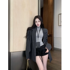 批发条纹廓形西装外套<b class='q'>女</b>高级感小众设计宽松复古<b class='q'>西服</b>