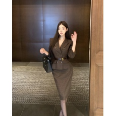 批发秋冬季职场海妖风小<b class='q'>西装</b>外套半身裙金秘书两件套装