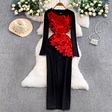 批发<b class='q'>欧美</b>时髦洋气重工立体羽毛圆领<b class='q'>连衣裙</b>女秋季修身显瘦包臀礼服长裙