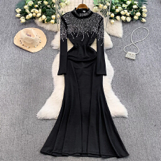 批发<b class='q'>欧美</b>高级感轻奢烫钻半高领连衣裙女秋冬收腰优雅气质鱼尾礼服<b class='q'>长裙</b>