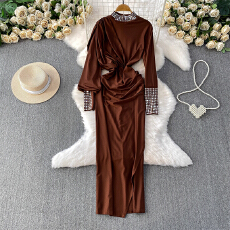 批发<b class='q'>欧美</b>ins小众镶钻立领长袖连衣裙女秋冬褶皱设计感不规则优雅<b class='q'>长裙</b>