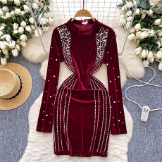 批发<b class='q'>欧美</b>名媛重工钉钻烫钻长袖收腰连衣裙女修身包臀丝绒<b class='q'>礼服</b>