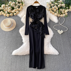 批发洋气氛围感重工立体羽毛圆领连衣裙女秋冬<b class='q'>欧美</b>高级感优雅<b class='q'>礼服</b>长裙