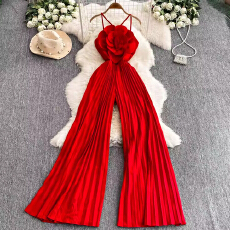 批发海边度假超仙立体花朵连<b class='q'>衣裤</b>女夏季高腰显瘦挂脖露背百褶阔腿长裤