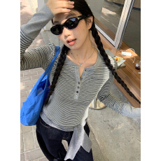 批发原版色织条纹 条纹长袖<b class='q'>t</b><b class='q'>恤</b>女秋季修身纽扣半开领设计感正肩上衣潮