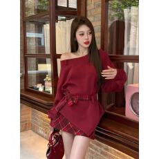 批发新春新款长袖露肩不规则上衣套装两件套短裙格纹斜肩连衣裙秋冬