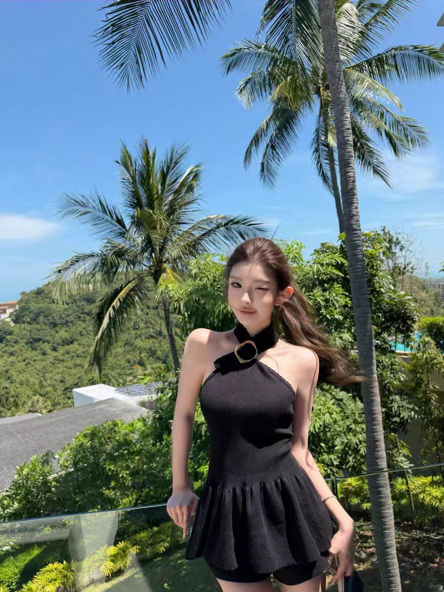 chicyou 하트 비트 샤오시엔 행침 목 금반지 버클 장식 연꽃 잎 밑단 허리 수축 커브 니트 슬립