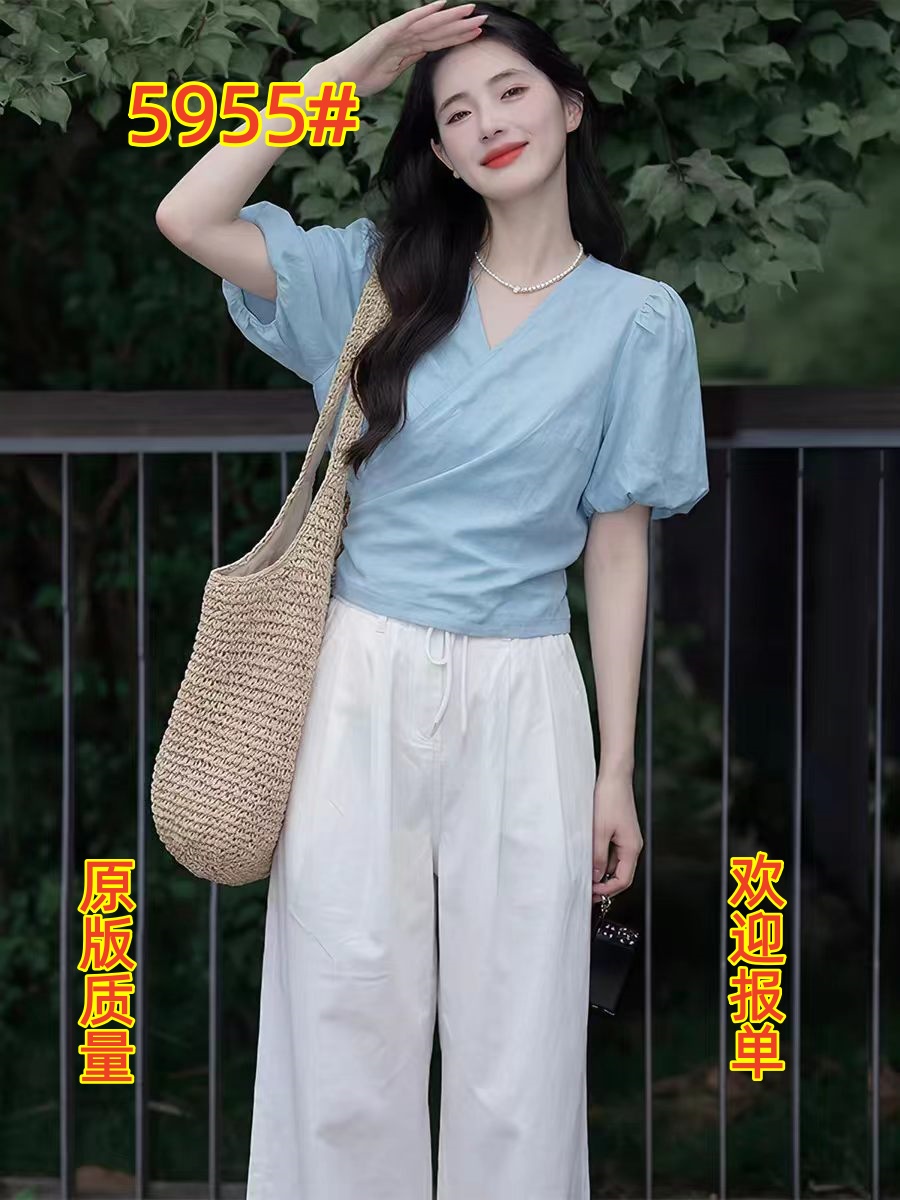 프랑스식 느긋한 바람 파란색 거품 소매 여성 셔츠 2026 년 여름 새로운 V넥 꼬집기 허리 슬림해 보이는 인사이드 잡아라. 의류