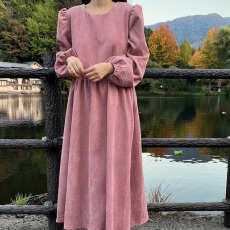 批发复古韩式灯芯绒圆领泡泡袖宽松<b class='q'>连衣裙</b>