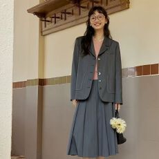 批发复古法式学院风小西装<b class='q'>外套</b>女春秋新款设计感洋气减龄西服<b class='q'>气质</b>上衣