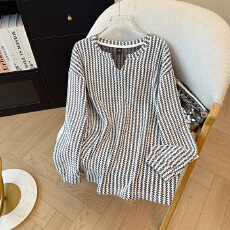 批发实拍特价300克原版长袖t恤打底衫男女薄秋季新款鱼骨纹小V领上衣