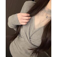 批发官图特价260克慕斯羊绒长袖t恤打底衫女春秋扭结内搭蕾丝V领上衣