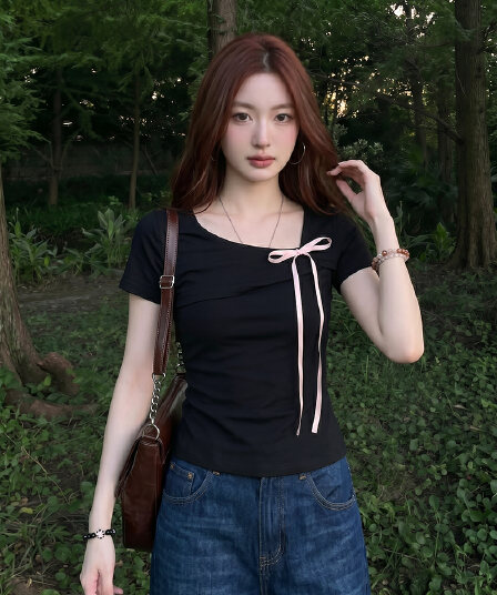 반팔 티셔츠 여성 의류 여름 새로운 디자인 센스 단색 몸매 가꾸기 슬림해 보이는 나비 매듭 비스듬한 칼라 맨위