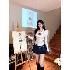 批发新款韩系内搭学院风翻领针织氛围感上衣女秋冬内搭毛衣百褶裙套装