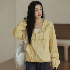 批发宽松防晒连帽外套女2026新款<b class='q'>薄</b>款休闲冲锋衣百搭拉链开衫<b class='q'>夹克</b>上衣