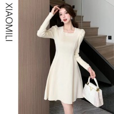 批发法式方领针织<b class='q'>连衣裙</b>女冬季小个子收腰长袖A字裙配大衣内搭毛衣裙