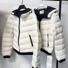 批发Skk Store Mon*ler羽绒 出行苾备无胆无缝压胶90白鸭绒排骨羽绒服