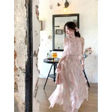 批发美神裙/法式浪漫仙气晕染挂脖不规则度假粉色碎花氛围感长裙<b class='q'>夏</b>季