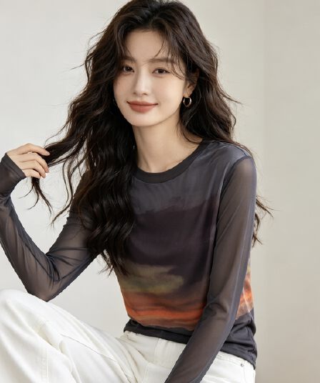 실사 2026 긴팔 디자인 센스 루즈핏 풀오버 맨위 여성 가을 새로운 한국 넷 포지셔닝 프린트 라운드 넥 티셔츠