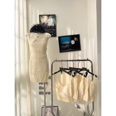 批发Chill巧儿 软香温柔系 杏色针织吊带背心套装女包臀半身裙两件套