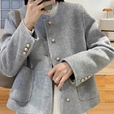 批发新款小香风外套圆领单排扣双面呢子大衣女设计感小个子呢子上衣